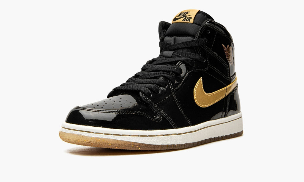 "Black/Metallic Gold" Air Jordan 1 Retro High OG - product image from the listing.