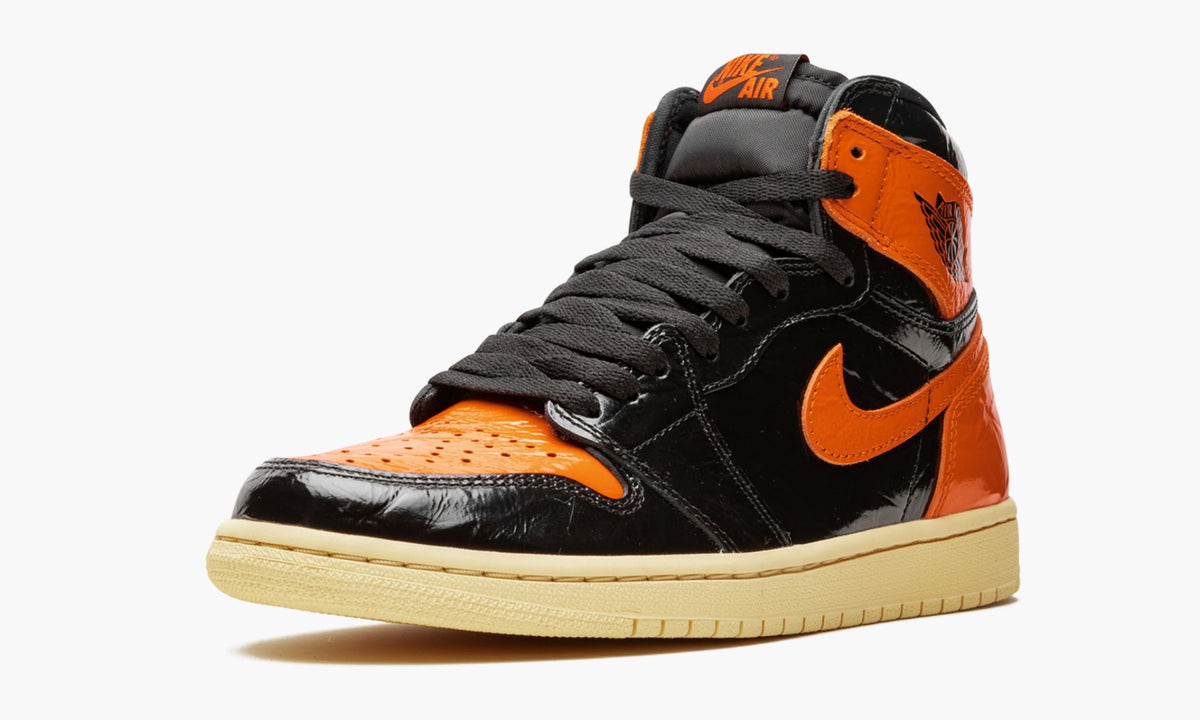 "Shattered Backboard 3.0" Air Jordan 1 Retro High OG - product image from the listing.