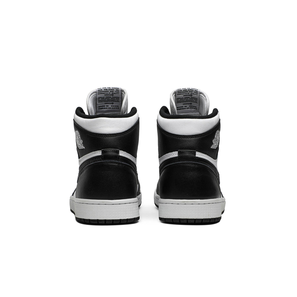 Black/White - Air Jordan 1 Retro High OG 555088-010 - product image from the listing.