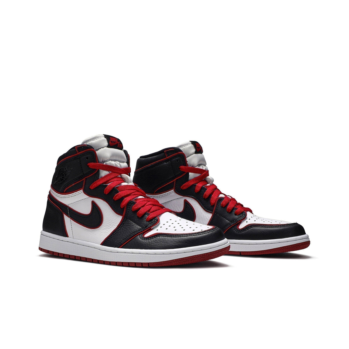 Bloodline - Air Jordan 1 Retro High OG 555088-062 - product image from the listing.