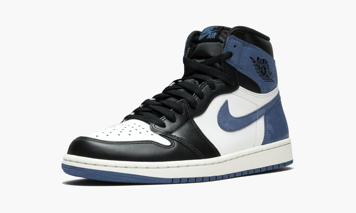 Blue Moon - Air Jordan 1 Retro High OG - product image from the listing.