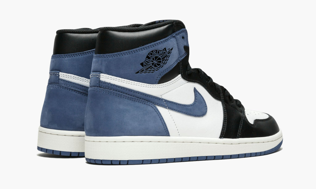 Blue Moon - Air Jordan 1 Retro High OG - product image from the listing.