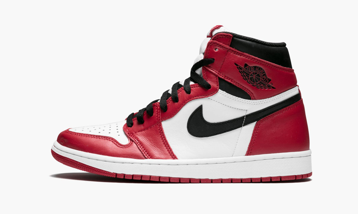 Chicago - Air Jordan 1 Retro High OG - product image from the listing.