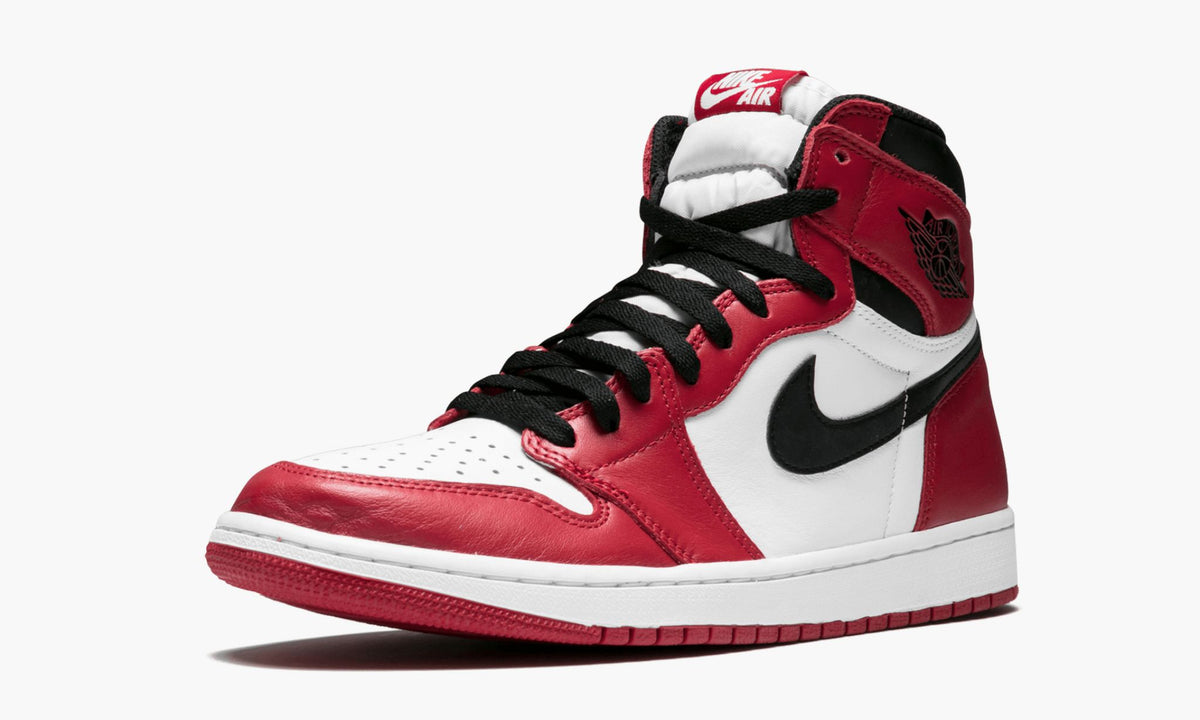 Chicago - Air Jordan 1 Retro High OG - product image from the listing.