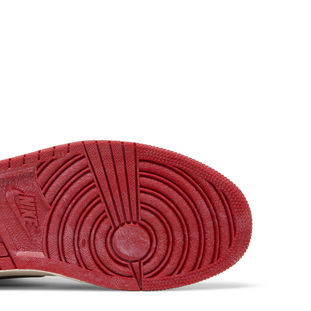 Chicago Lost & Found - Air Jordan 1 Retro High OG DZ5485-612 - product image from the listing.