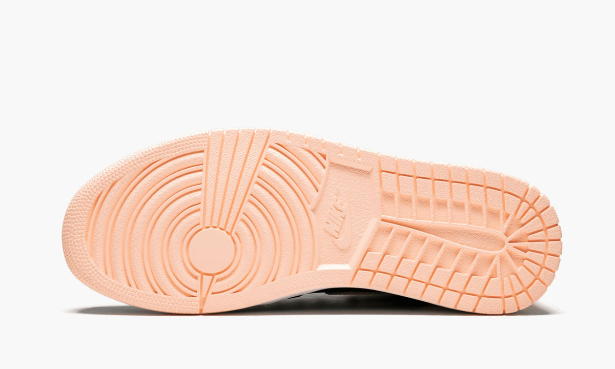 Crimson Tint - Air Jordan 1 Retro High OG - product image from the listing.
