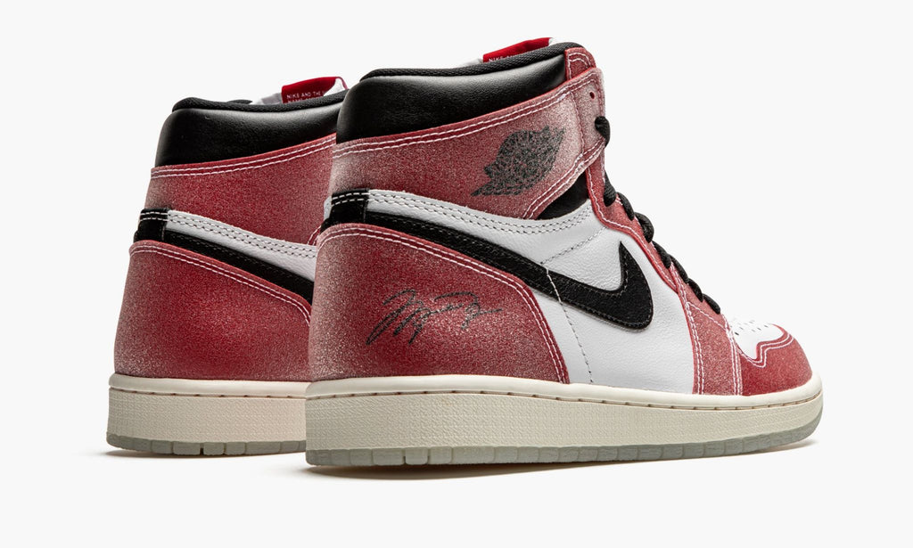 Chicago - Air Jordan 1 Retro High OG Trophy Room - product image from the listing.