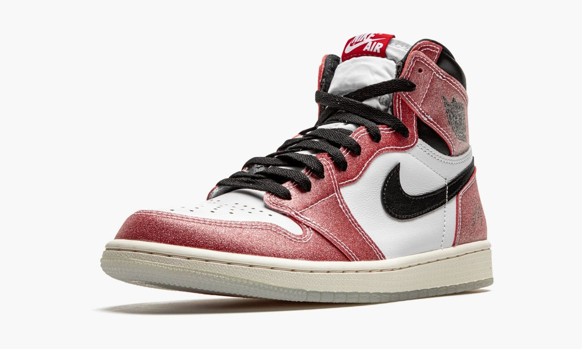 Chicago - Air Jordan 1 Retro High OG Trophy Room - product image from the listing.