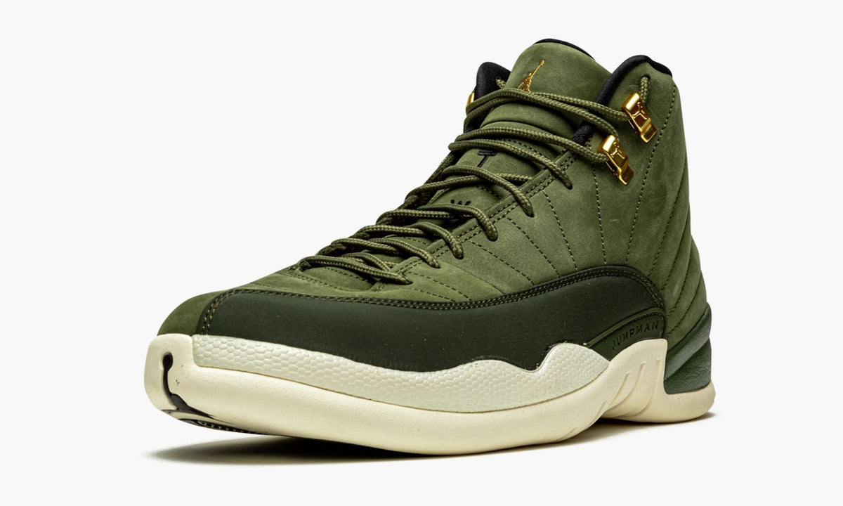 "CP3 Class of 2003" Air Jordan 12 - product image from the listing.