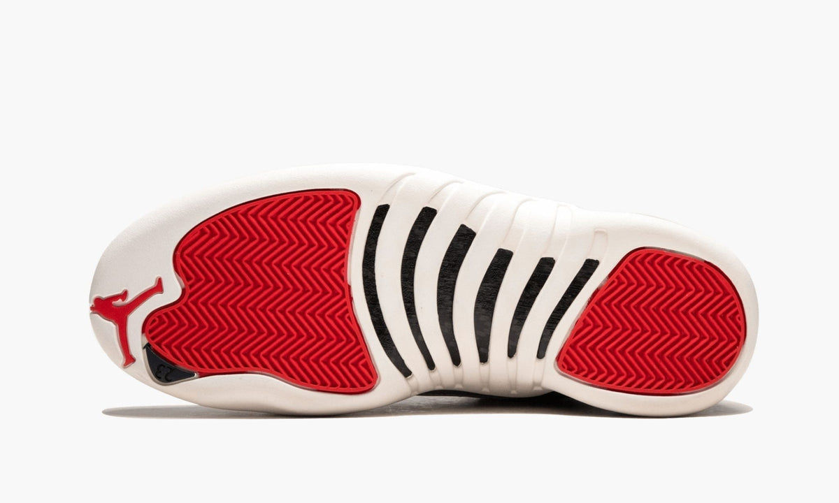 PRM International Flight - Air Jordan 12 Retro - product image from the listing.