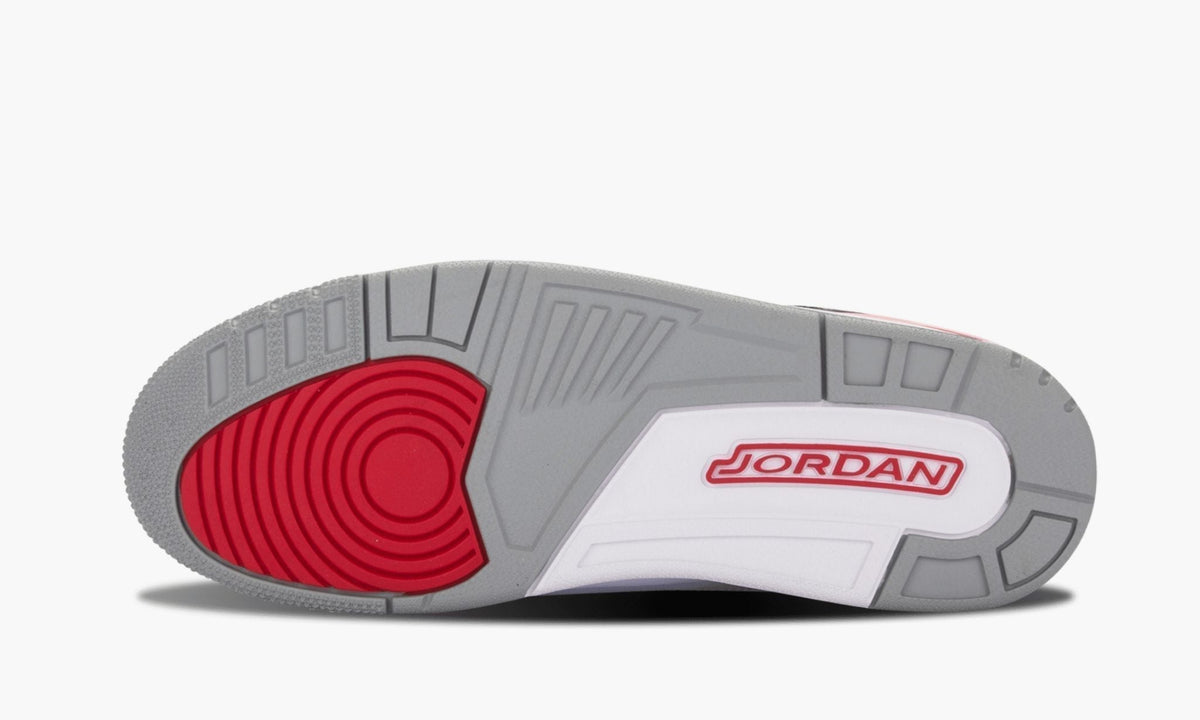 "Fire Red" Air Jordan 3 Retro - product image from the listing.