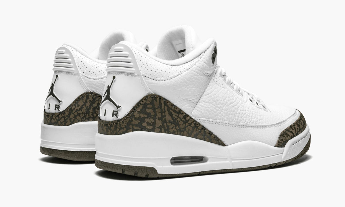 "Mocha" Air Jordan 3 Retro - product image from the listing.