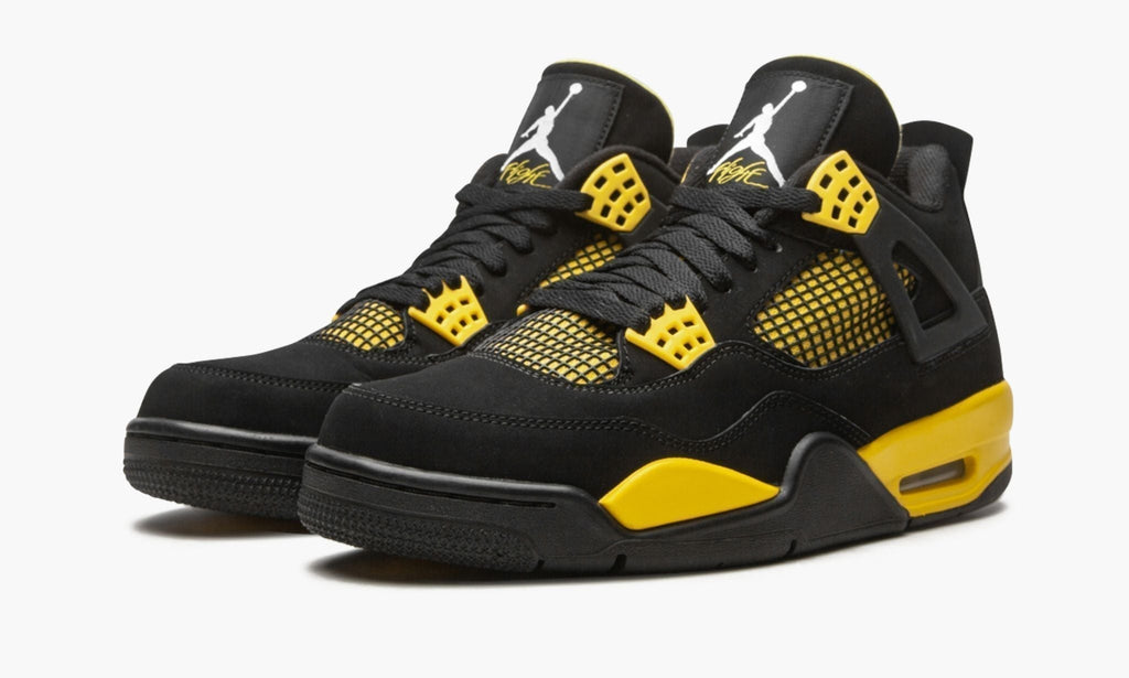 "Thunder" Air Jordan 4 Retro - product image from the listing.