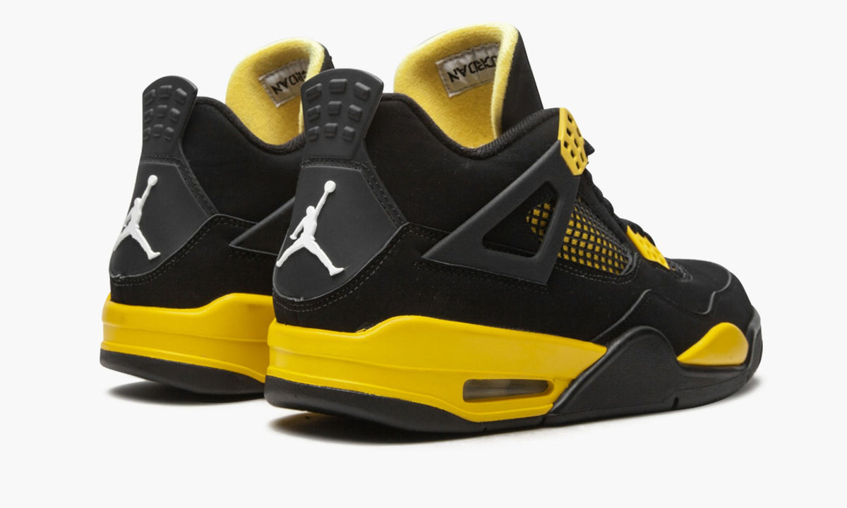 "Thunder" Air Jordan 4 Retro - product image from the listing.