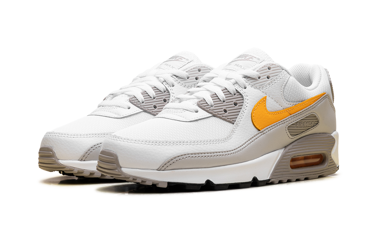 "White Laser Orange" Air Max 90 DM0029 119 - product image from the listing.