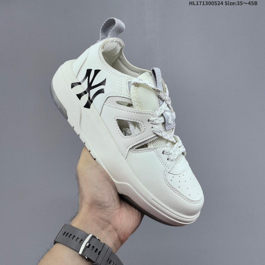 New York Yankees Low-Top Platform Sneakers, in White - product image from the listing.