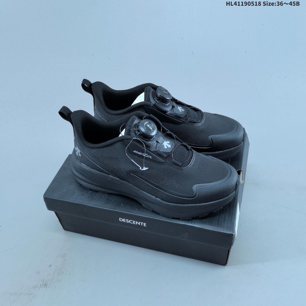DESCENTE LAVITATE TRAIL WIRE 3.0 Low-Cut Sneakers - product image from the listing.