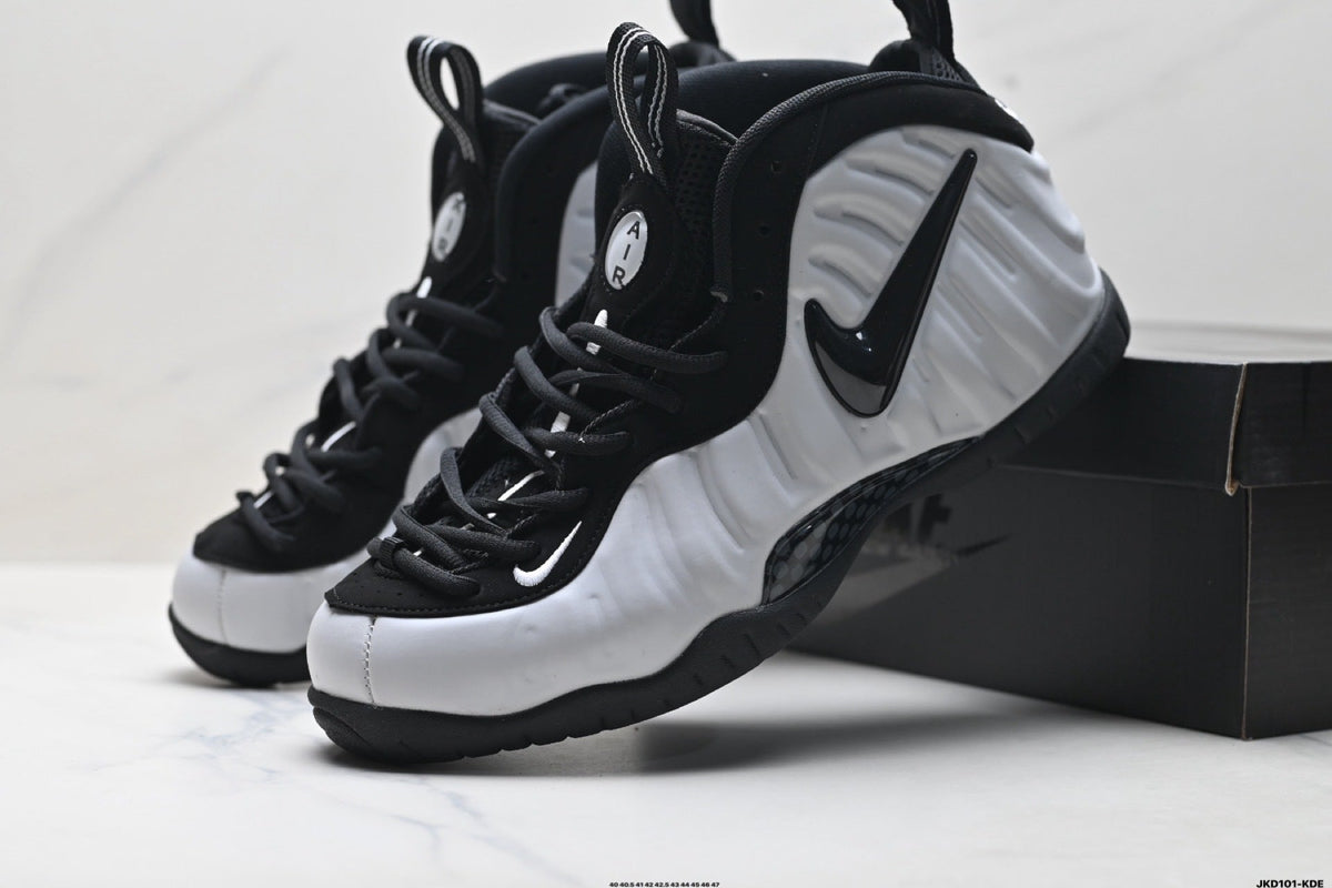 Nike Air Foamposite One Penny Hardaway Black White Trainers - product image from the listing.