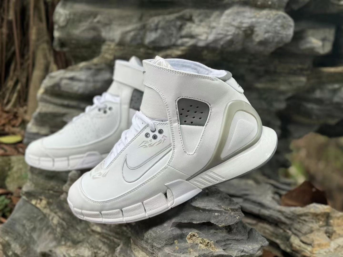 Nike Zoom Huarache 2K5 High-Top Sneakers in White - product image from the listing.