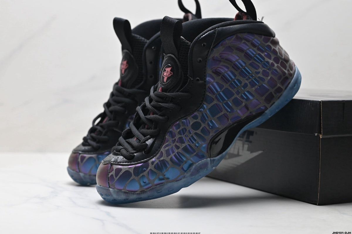 Nike Air Foamposite One Penny Hardaway Trainers - product image from the listing.