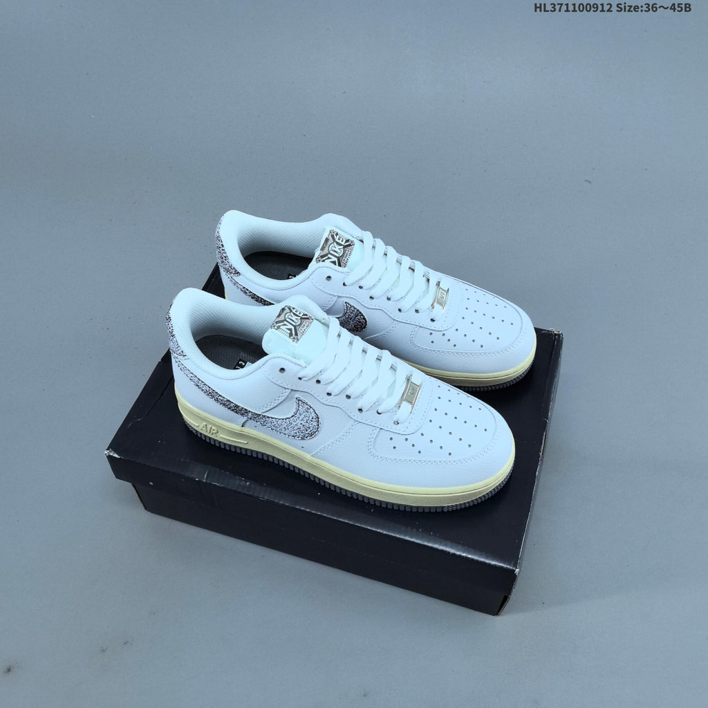 Nike Air Force 1 '07 Low-Cut Sneakers - product image from the listing.