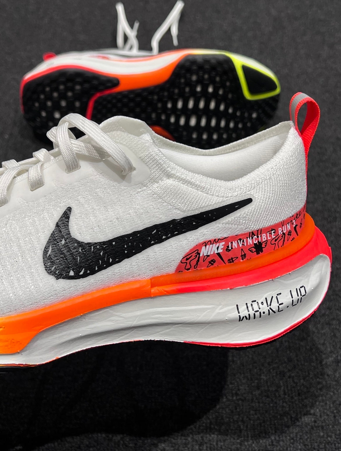 Nike ZoomX Invincible Run Flyknit 3 Shoes for Running HF4915-100 - product image from the listing.