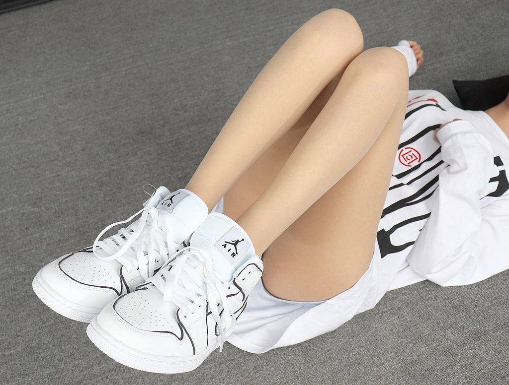 Air Jordan 1 High White Black CK6587-100 - product image from the listing.