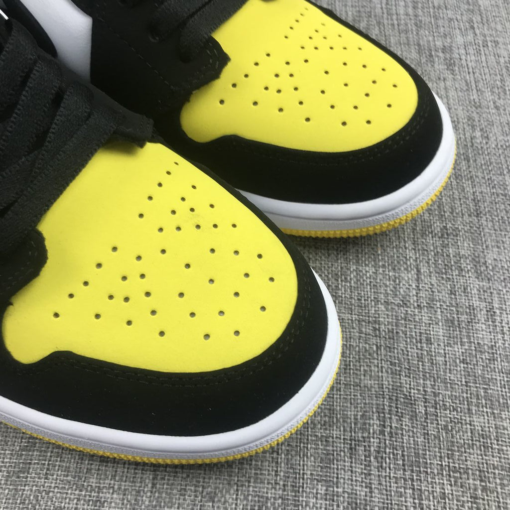 Black Yellow Toe Sneakers - Air Jordan 1 Mid SE 852542-071 - product image from the listing.