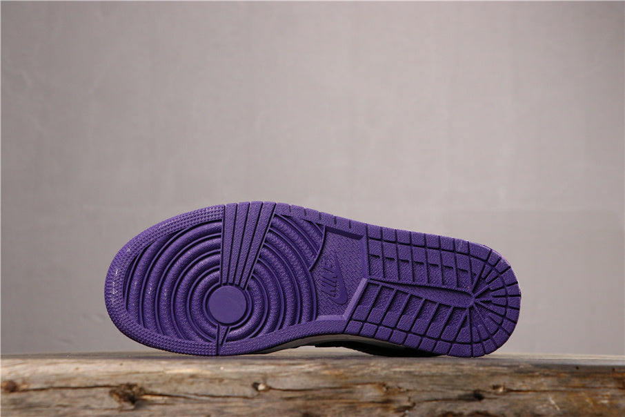 Jordan 1 Low in Black White Purple 553558-125 - product image from the listing.