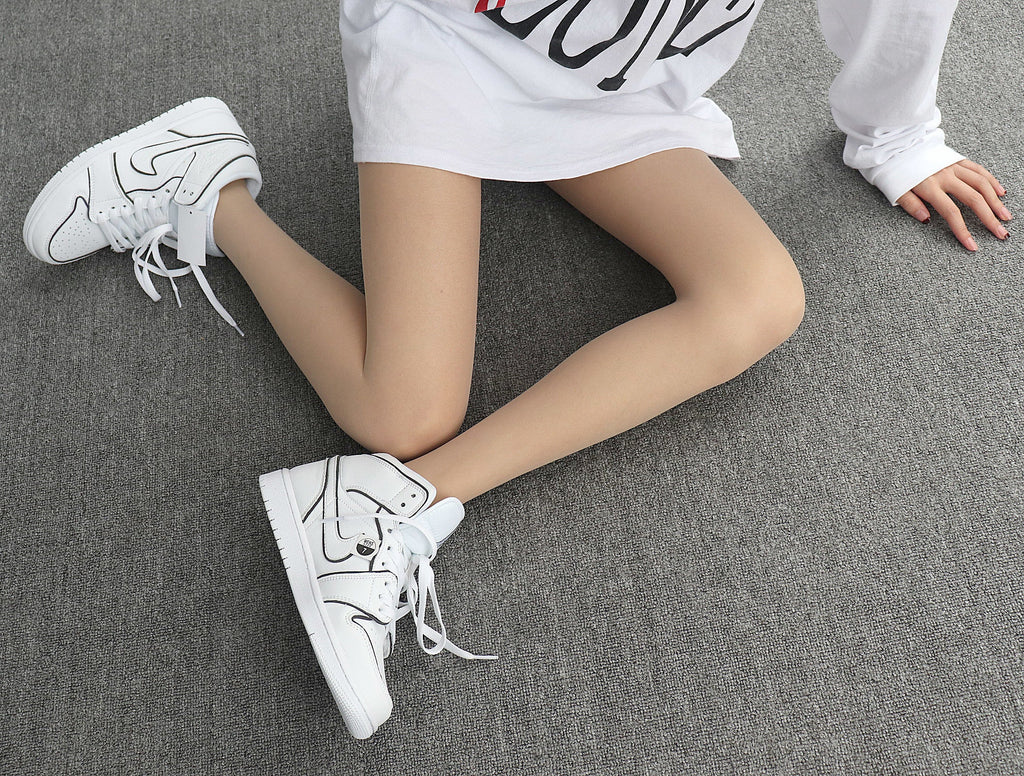 Air Jordan 1 High White Black CK6587-100 - product image from the listing.