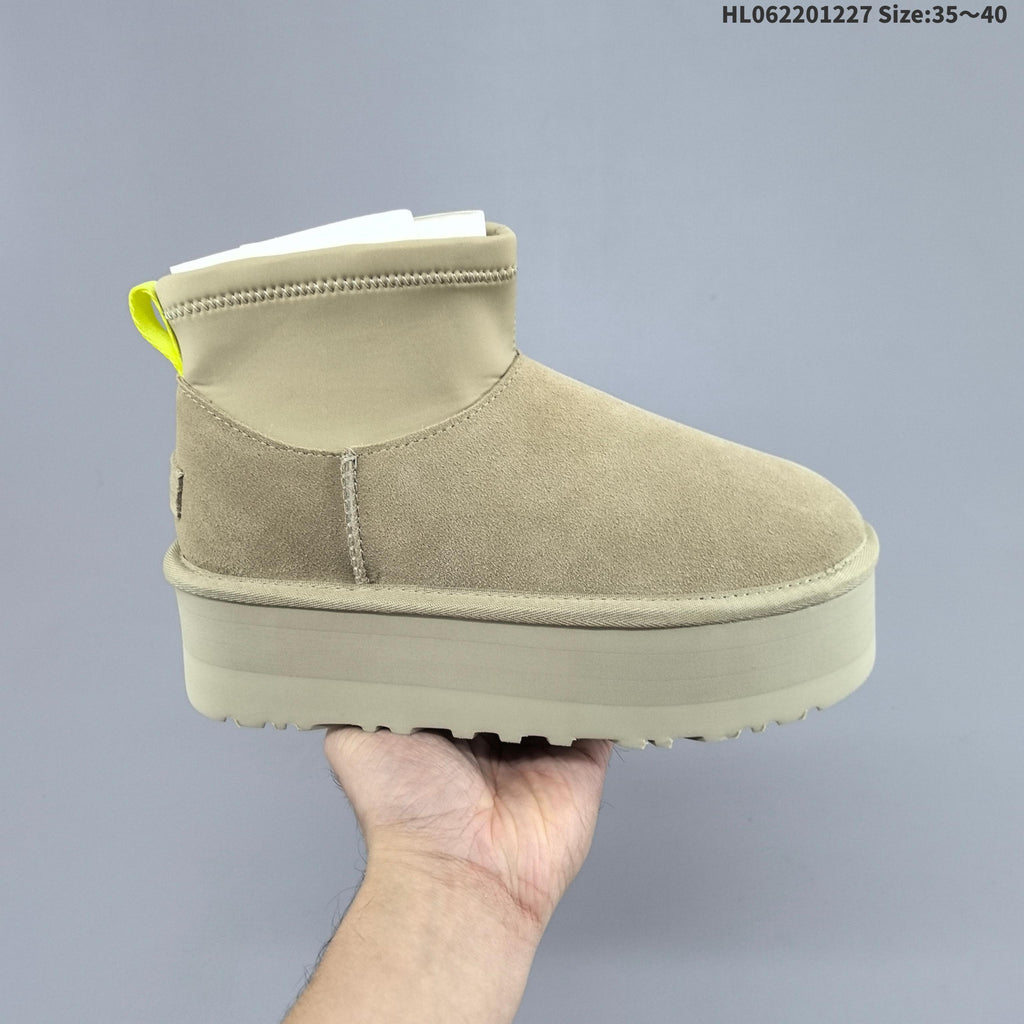 Women's UGG Classic Mini Platform Boot - product image from the listing.
