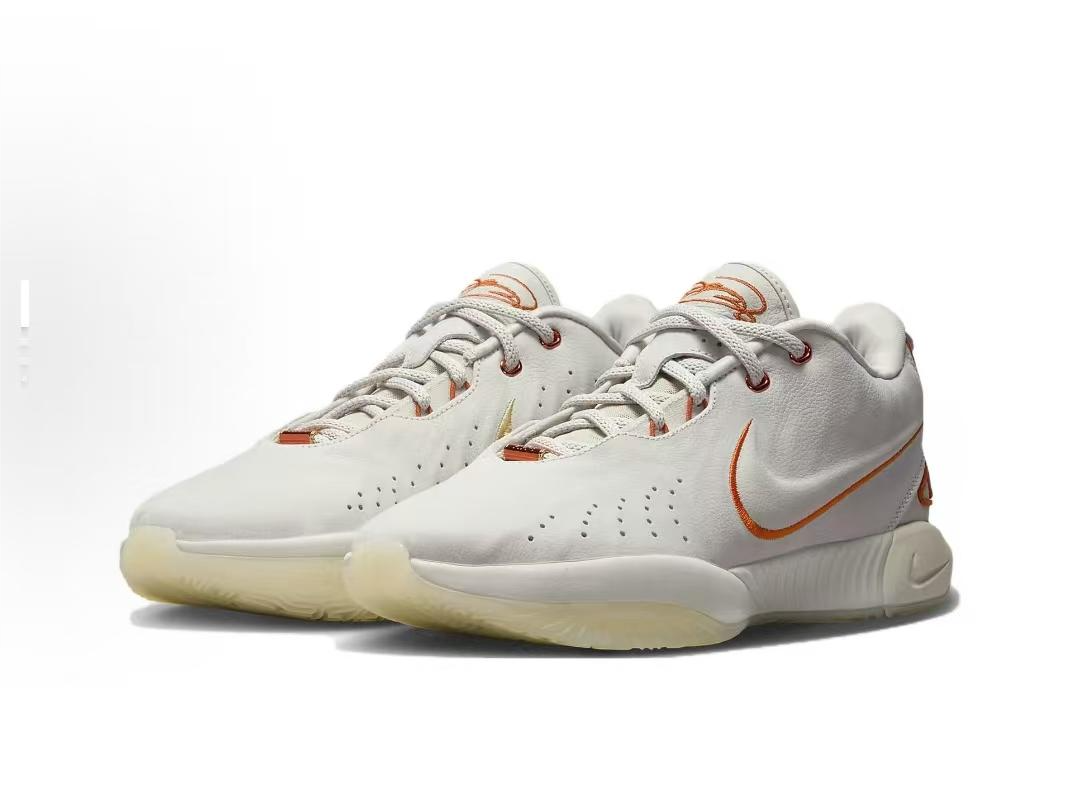 Nike 870 Basketball Footwear - product image from the listing.