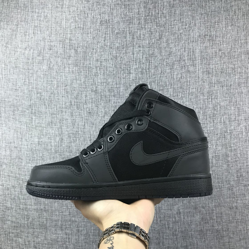 Black Rose Sneakers - Air Jordan 1 Retro High - product image from the listing.