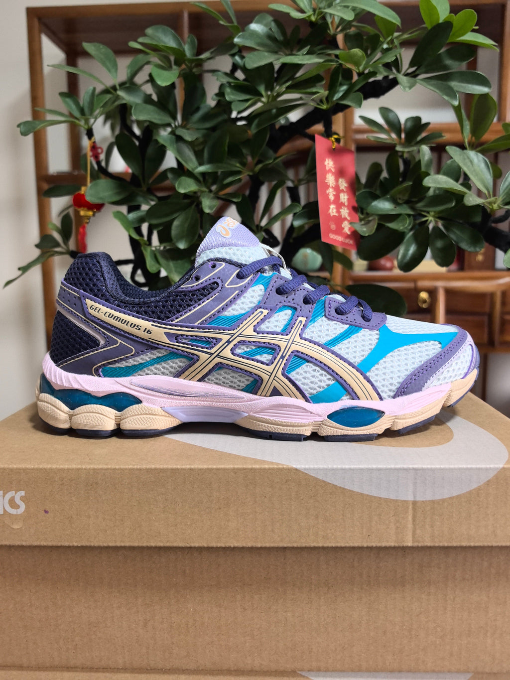 Gray and Purple ASICS GEL-Cumulus 16 Sneakers - product image from the listing.