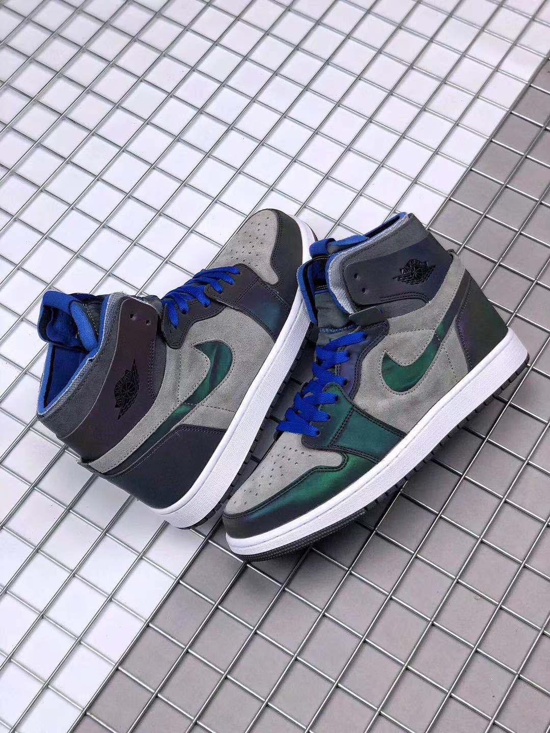 League of Legends Sneakers - Jordan 1 Zoom DD1453-001 - product image from the listing.
