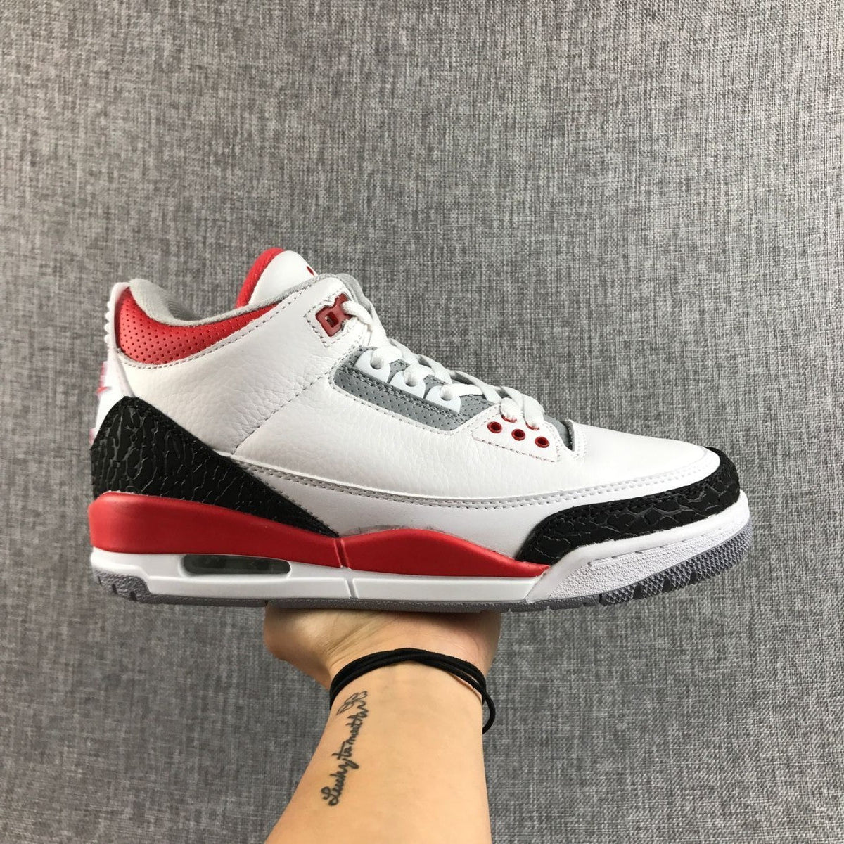 Men's Air Jordan 3 Fire Red Sneakers - product image from the listing.