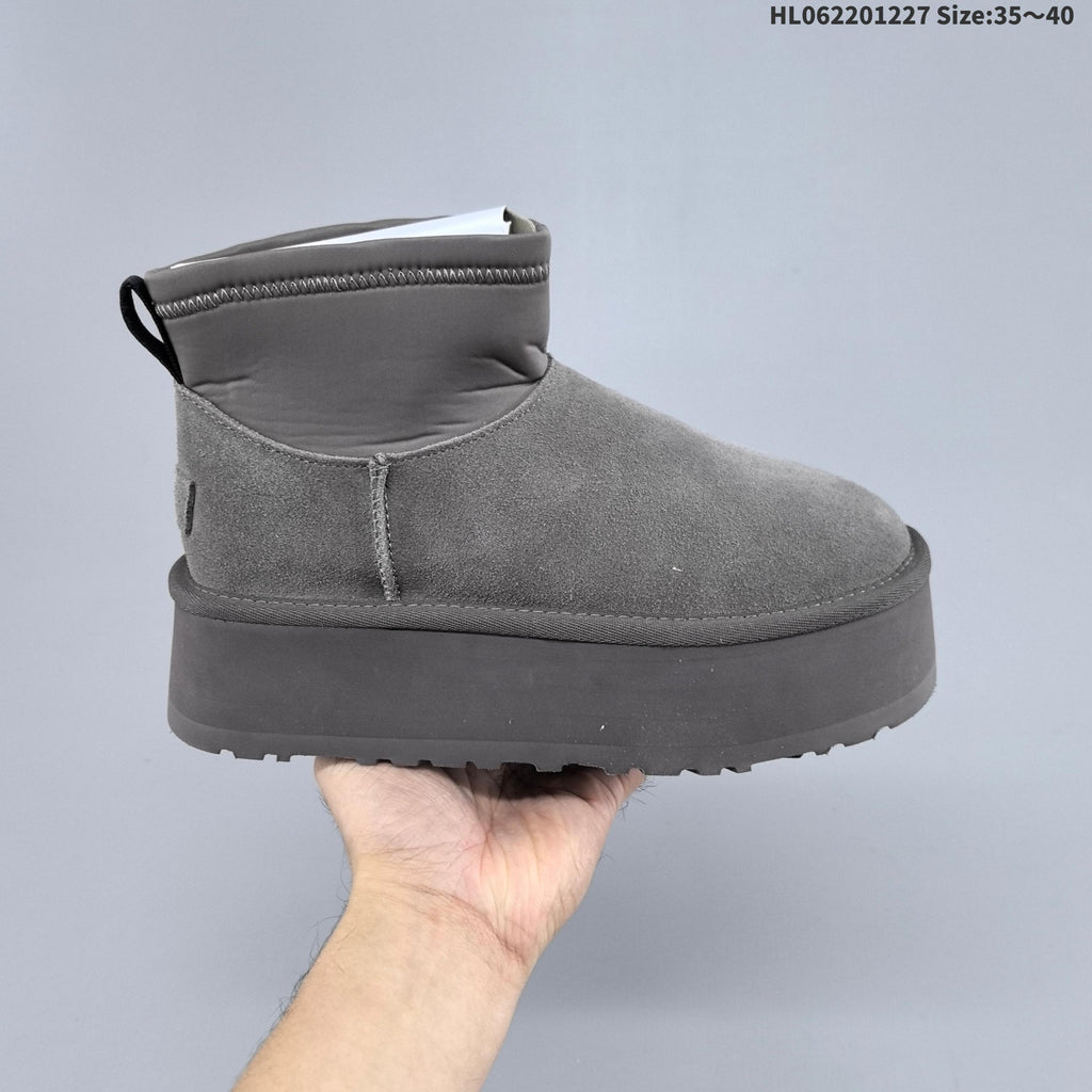 Women's UGG Classic Mini Platform Boot - product image from the listing.