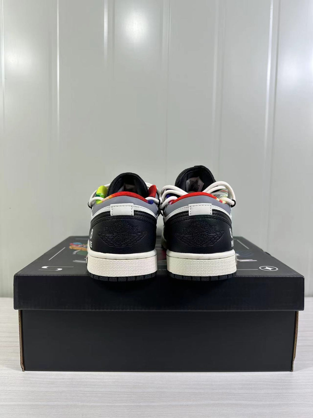 Air Jordan 1 Low Black White DQ8422-001 - product image from the listing.