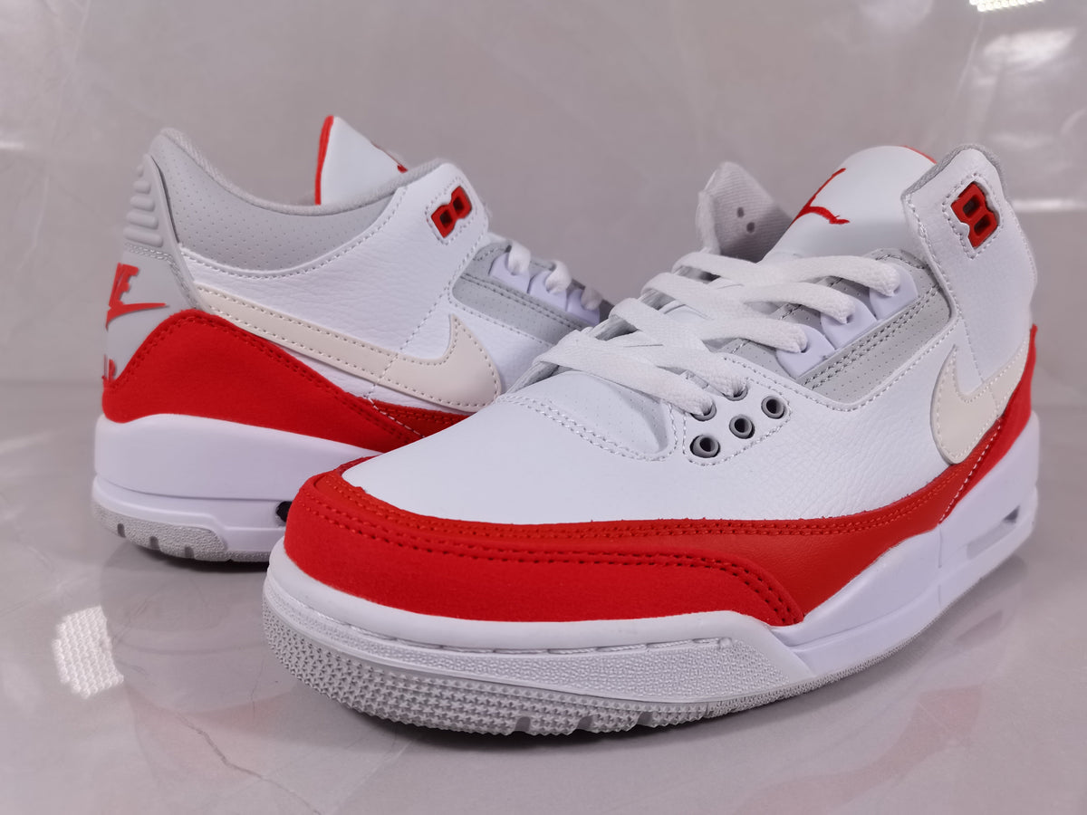 Air Jordan 3 Retro White Red Sneakers - product image from the listing.