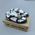 Black and White New Balance 530 SL Low-Top Sneakers - product image from the listing.