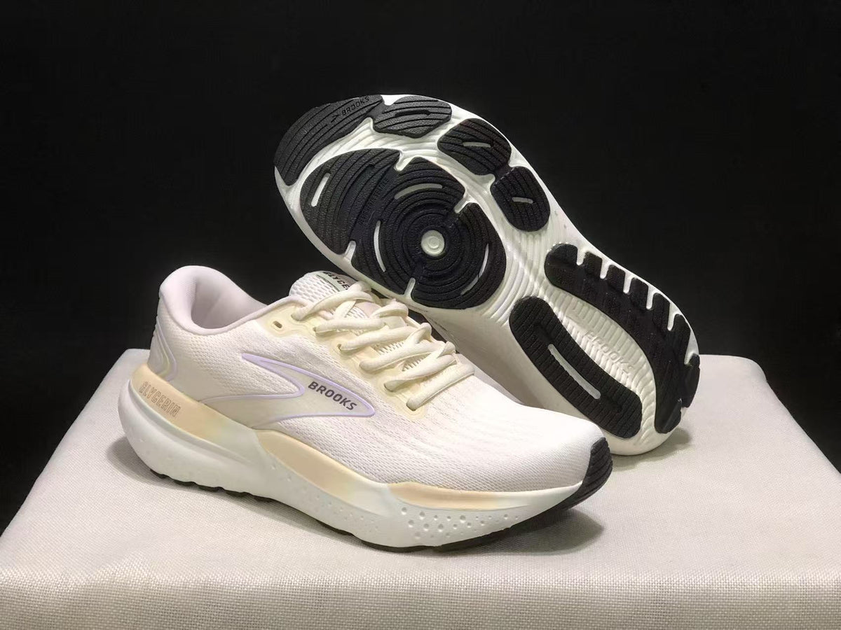 Brooks Glycerin 21 Shoes for Running - product image from the listing.