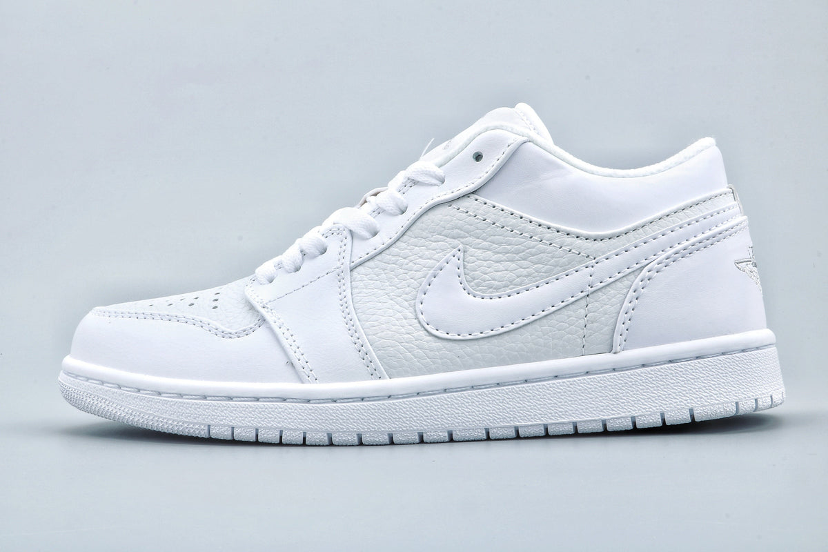 Jordan 1 Low Sneakers in White 11136 - product image from the listing.