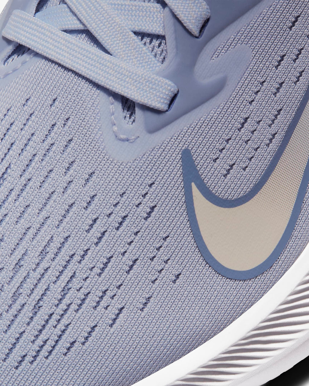 Nike Zoom Winflo 7 Shoes for Running CJ0302-007 - product image from the listing.