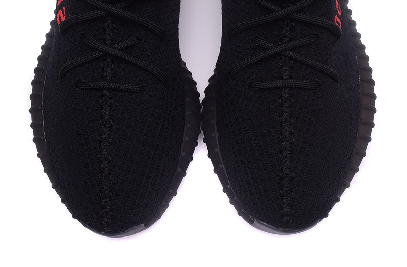 Yeezy 350 V2 Low-Top Sneakers in Black Knit - product image from the listing.
