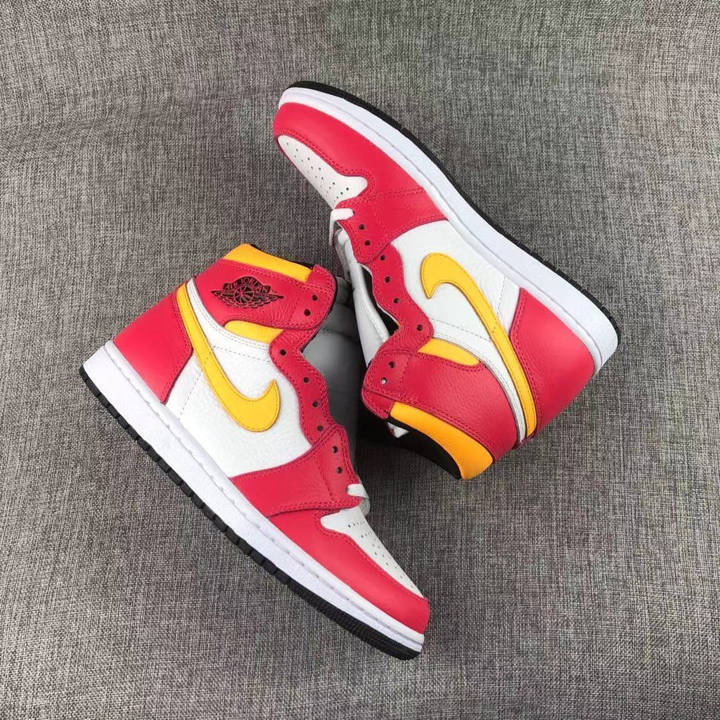 Air Jordan 1 High OG Light Fusion Red Sneakers 555088-603 - product image from the listing.
