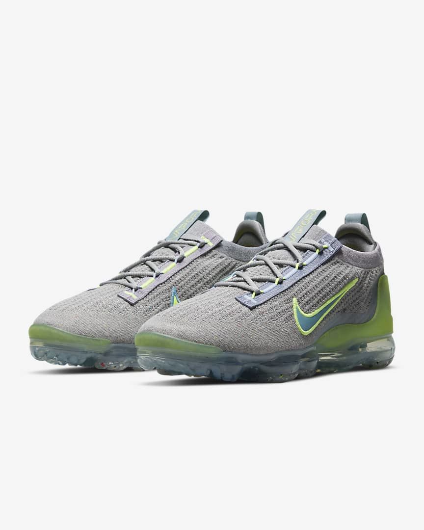 Nike Air VaporMax 2021 Flyknit Trainers DH4084-003 - product image from the listing.