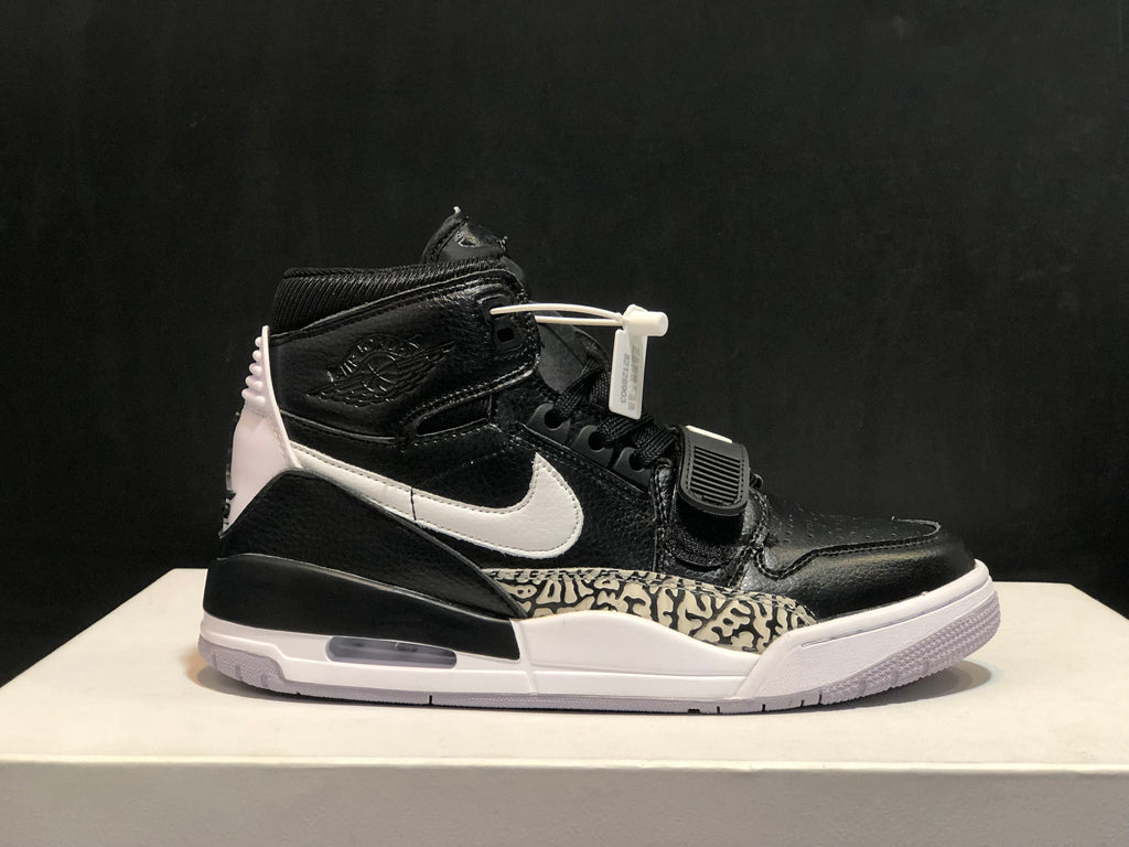 Air Jordan Legacy 312 Black/White Sneakers AV3922-001 - product image from the listing.