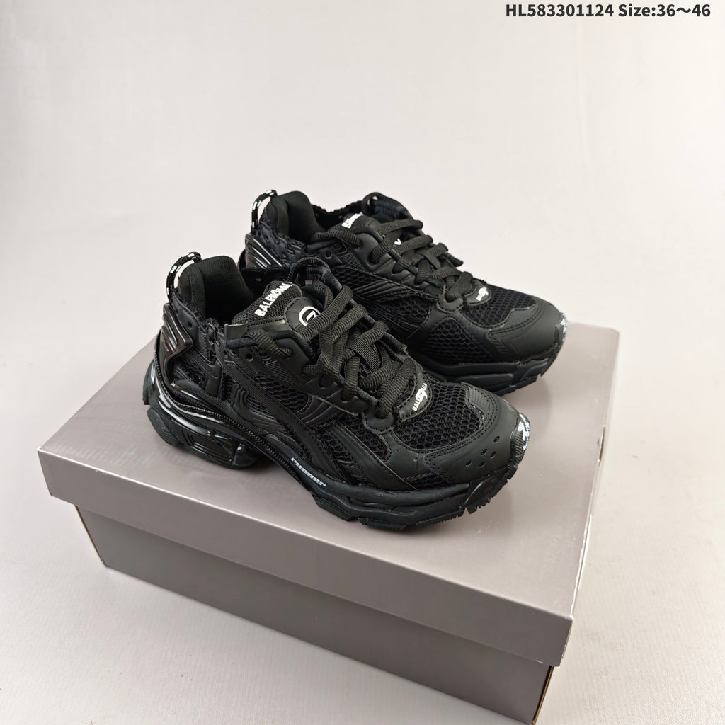 Balenciaga Runner Sneaker Low-Cut Mesh Style - product image from the listing.
