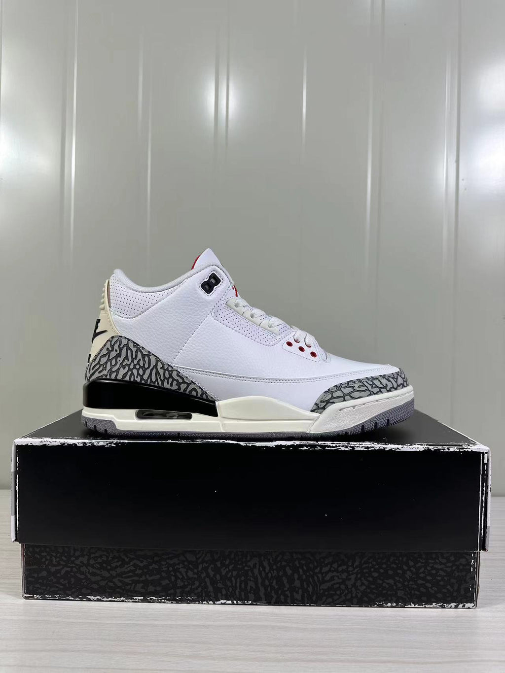 Air Jordan 3 Retro White Cement Reimagined DN3707-100 - product image from the listing.