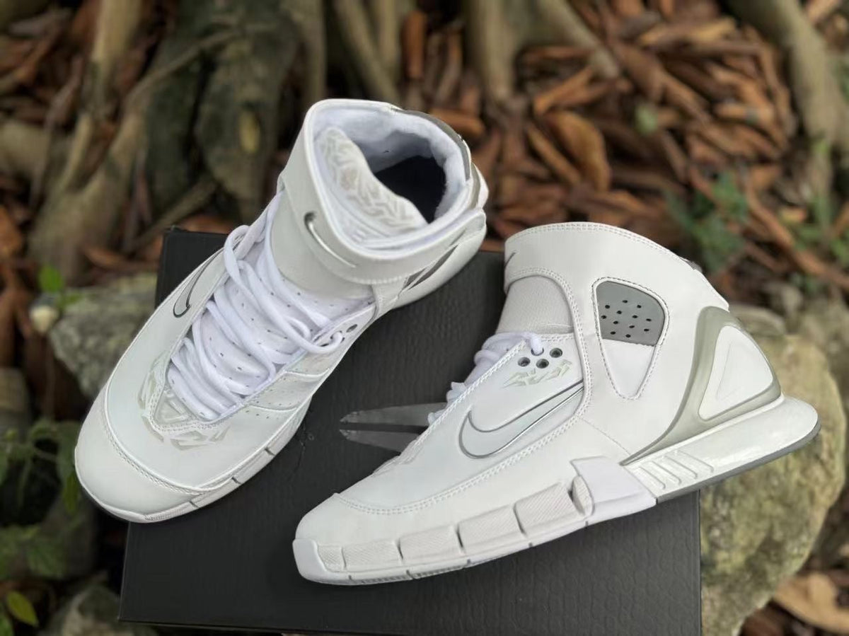 Nike Zoom Huarache 2K5 High-Top Sneakers in White - product image from the listing.